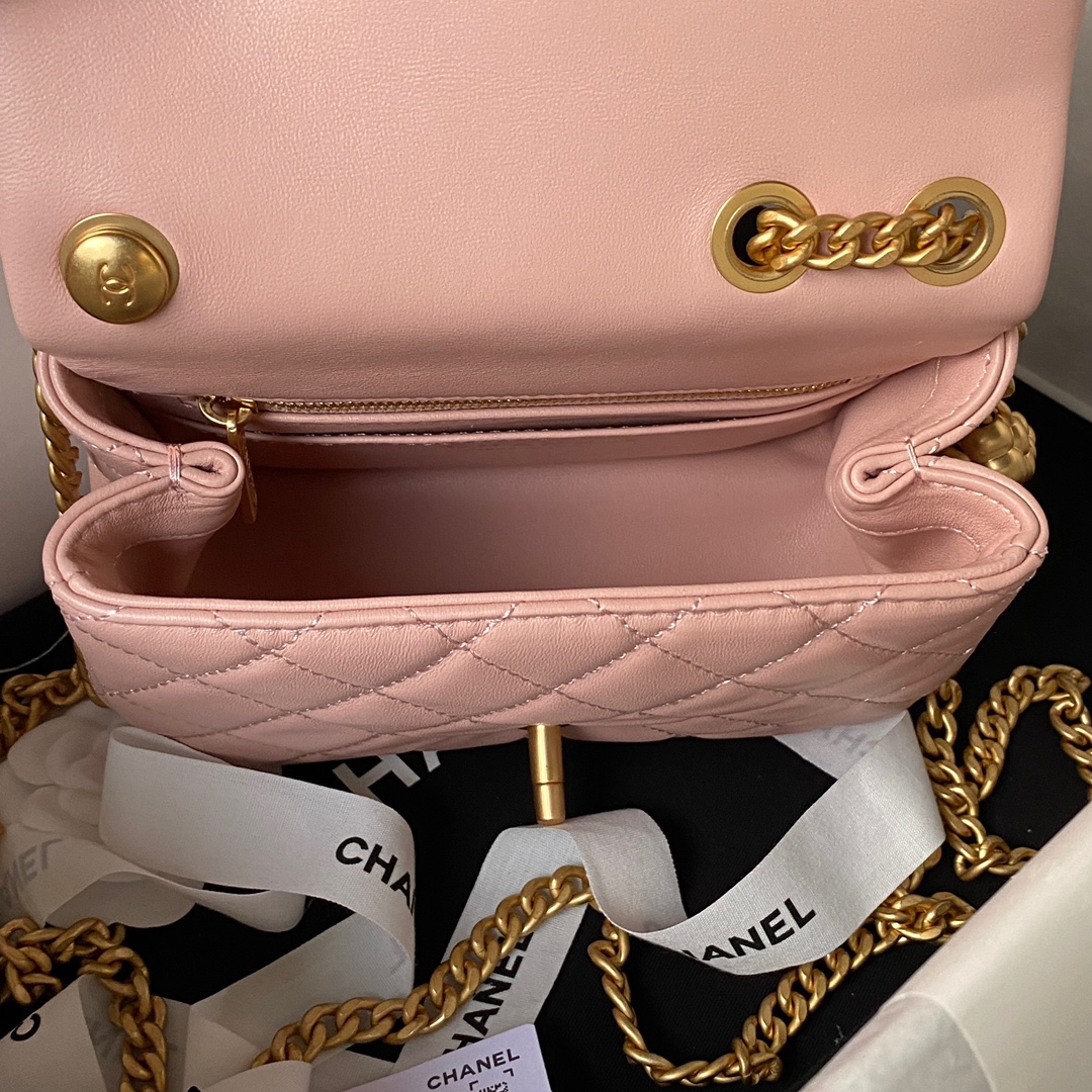 Mini Classic Flap Lambskin Bag AS4040 Pink